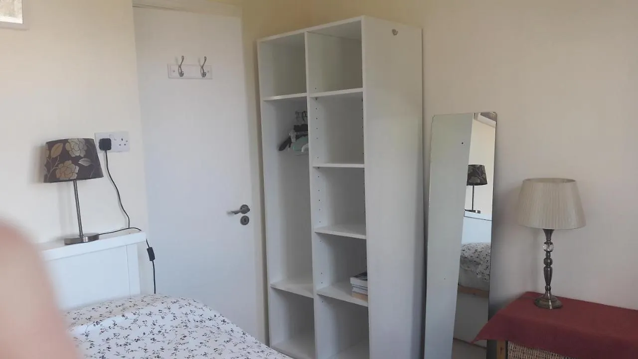 Budget Accommodation - Knocknacarra, Galway 0*,  Ireland